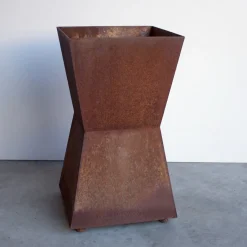 Marco Gaviraghi Calloni 5 Portavaso in acciaio corten> Cachepot E Portavasi