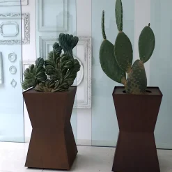 Marco Gaviraghi Calloni 5 Portavaso in acciaio corten><noscript><img width=