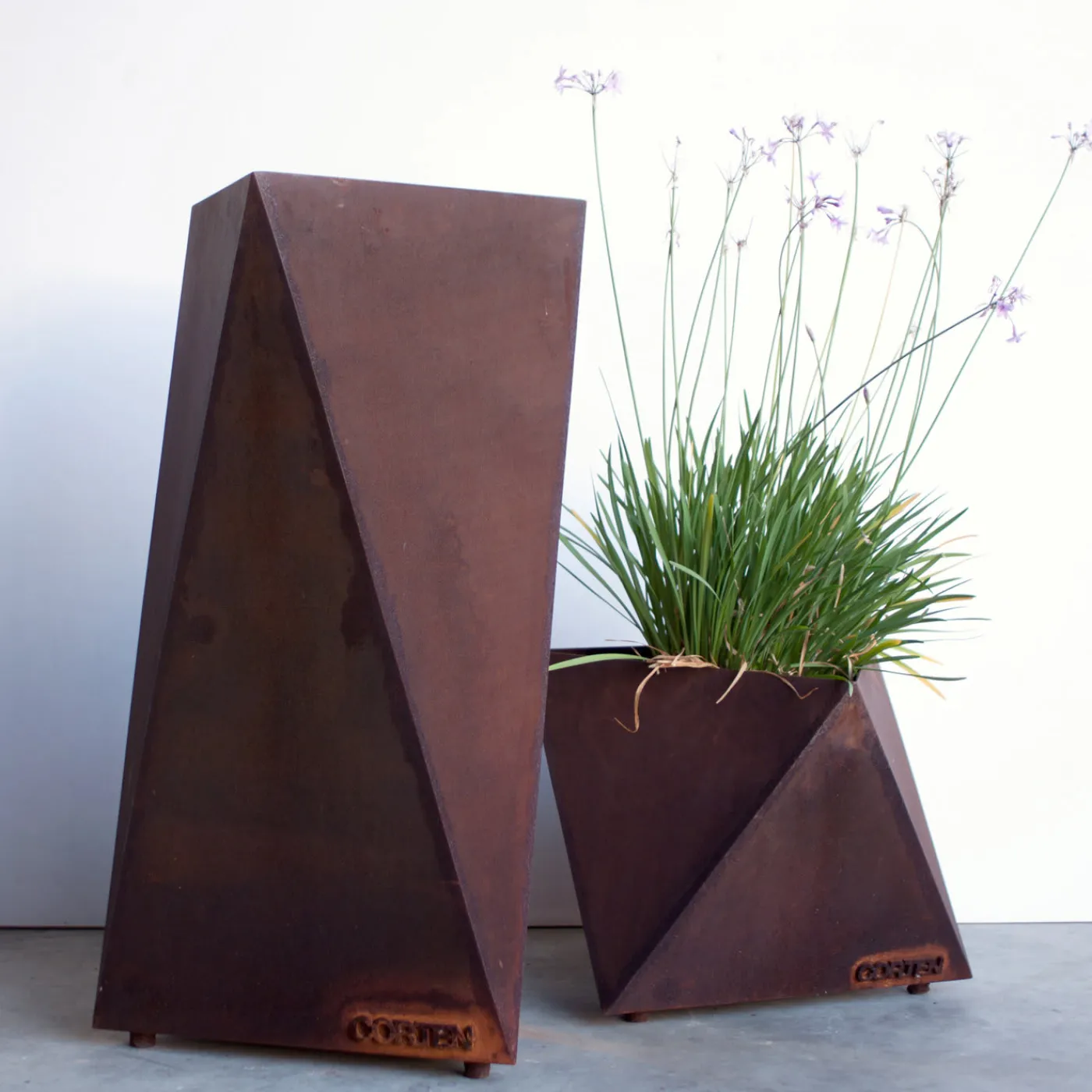 Marco Gaviraghi Calloni 97 Portavaso in acciaio corten> Cachepot E Portavasi