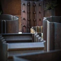 Marco Gaviraghi Calloni 67 Portavaso in ferro><noscript><img width=