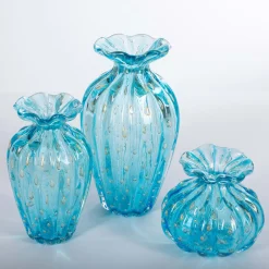 Officine di Murano 1295 1950 Set di 3 vasi blu chiaro con bolle d'oro><noscript><img width=