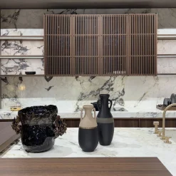 Pop Pot Anfora Teodosio XL in bronzo nero e latte> Anfore