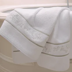 Verderoccia Asciugamano da bagno Roma White & Silver Olive><noscript><img width=