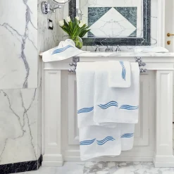 Verderoccia Asciugamano Tuffo bianco e blu Assisi><noscript><img width=