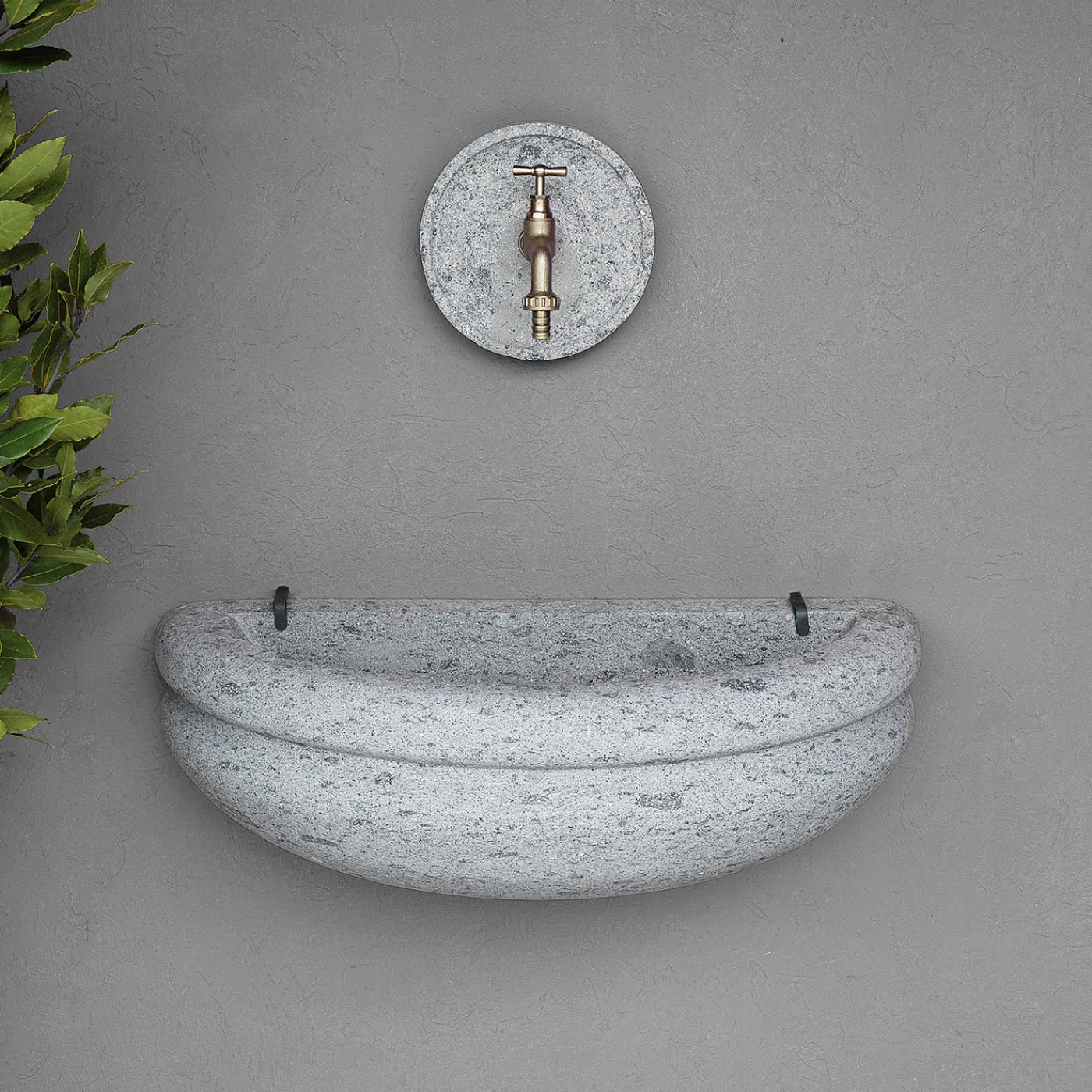 Veltha Outdoor Stone Design Bacino esterno in pietra peperino grigia Rasna> Lavabi E Vasche Da Bagno