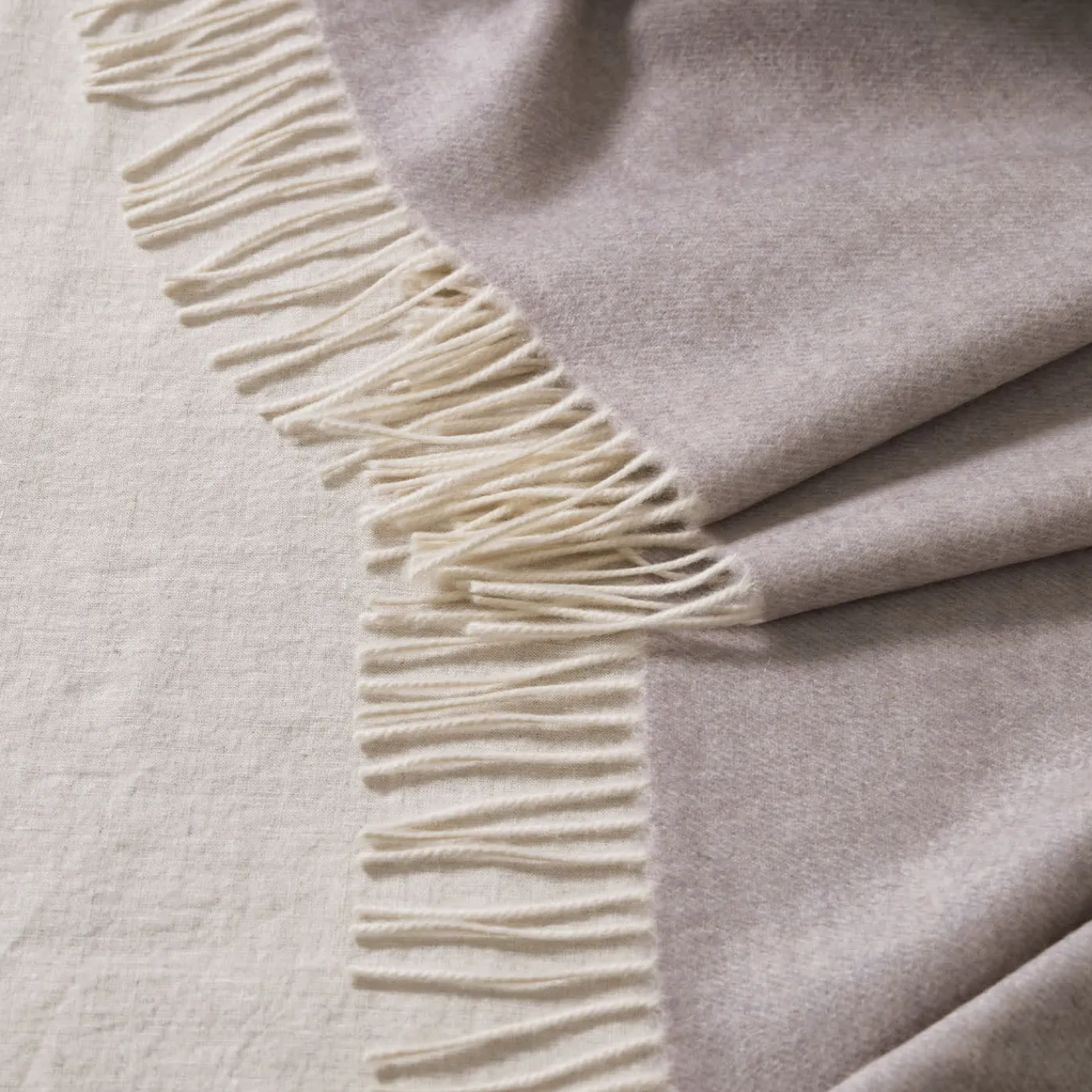 Masserano Cashmere Biella60 Coperta grigio tortora> Coperte