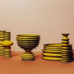 Bitossi Ceramiche Calice Revolver giallo e marrone di Christoph Radl><noscript><img width=