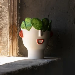 Patrizia Italiano Carmelina Street Vendor of Prickly Pears Head Vase (Venditore di fichi d'India)> Vasi Figurativi