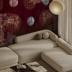 Officinarkitettura Carta da parati Chinese plates rossi e dorati con motivo a pavoni> Carte Da Parati