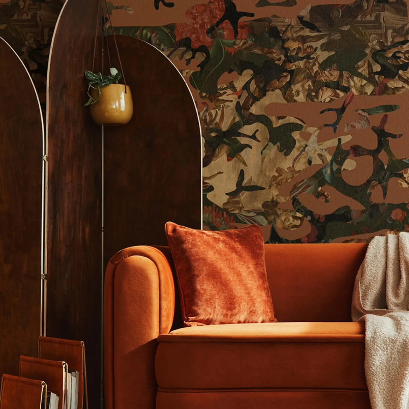 MaVoix Carta da parati Hidden in Plain Sight Camouflage Marsala di Magnus Gjoen> Carte Da Parati