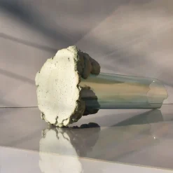 Coki Catharsis Vaso scultoreo in vetro salvia #1><noscript><img width=