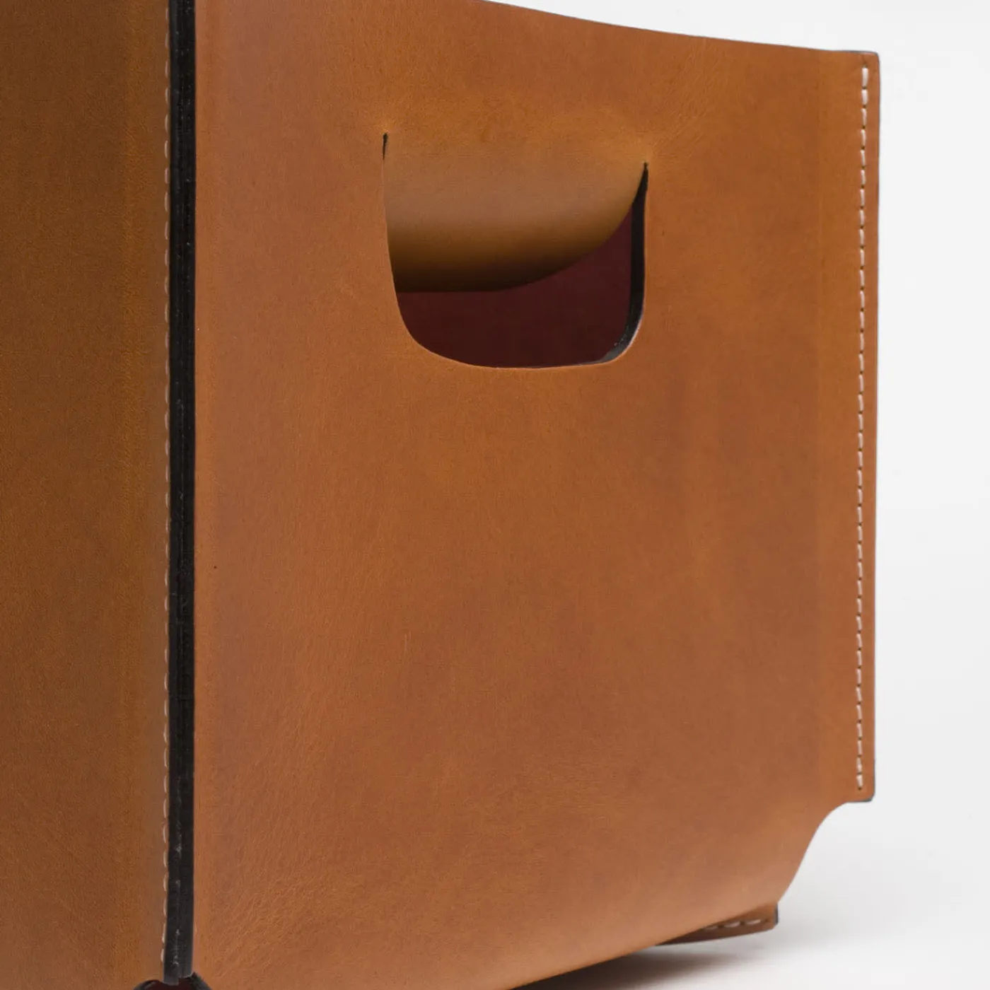 Oscar Maschera Cestino color olmo Brad con manici di Claude Bouchard> Ceste