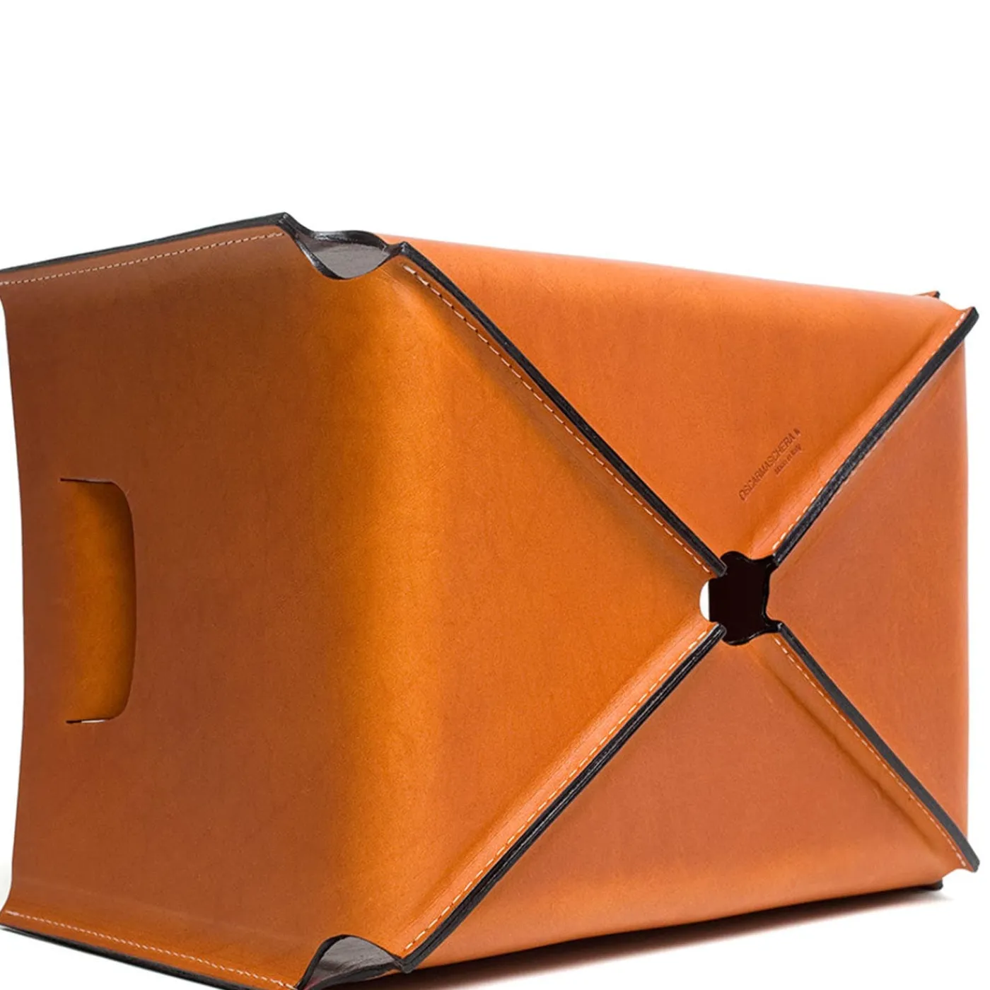 Oscar Maschera Cestino color olmo Brad con manici di Claude Bouchard> Ceste