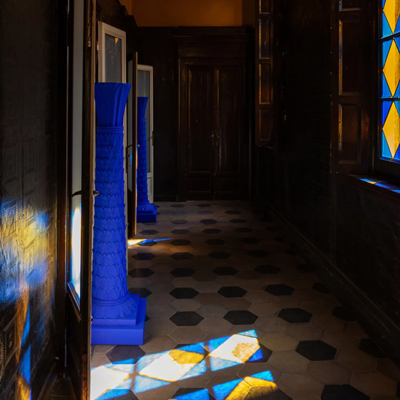 Pietrachiara Colonna Decorativa Anne Blu Intenso> Sculture Decorative