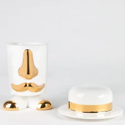 Andrea Maestri Contenitore Renato White><noscript><img width=