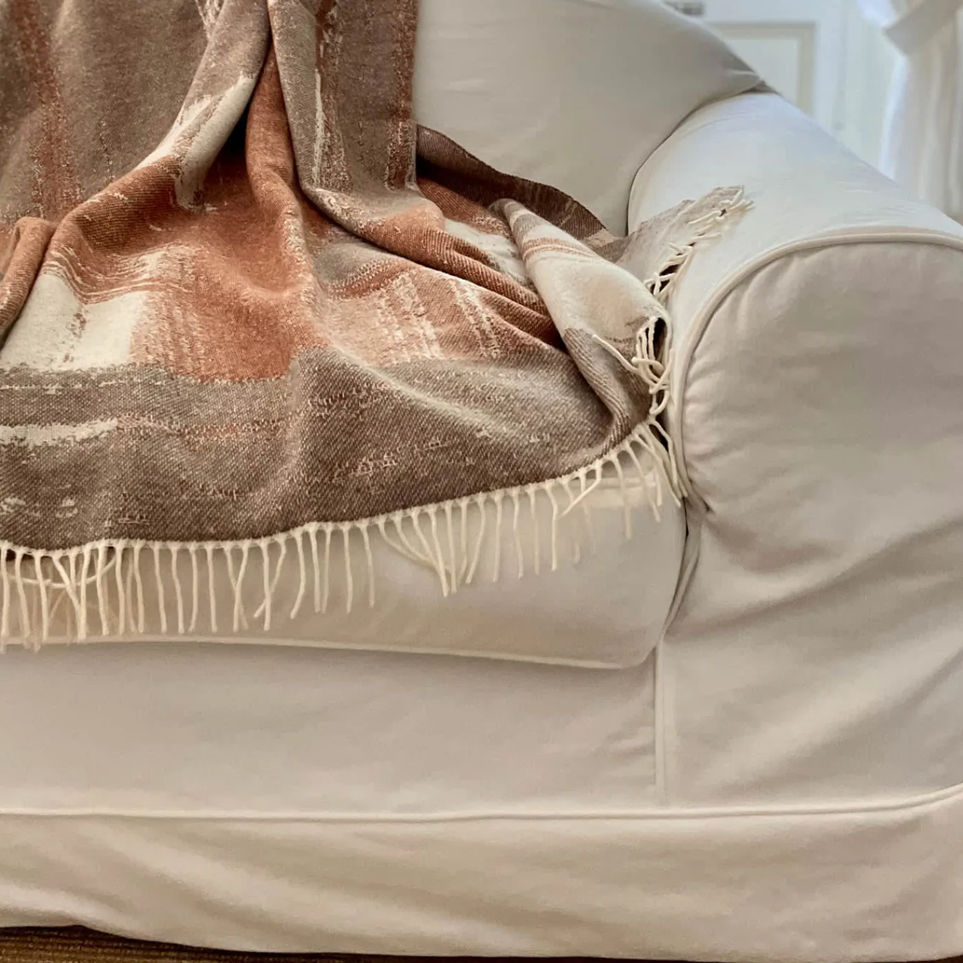 Villa Como Coperta Graffiti con frange marrone e beige> Coperte
