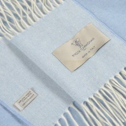 Rivolta Carmignani Coperta piccola azzurra con frange Defilé><noscript><img width=