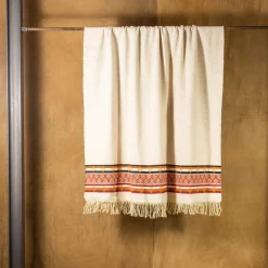 The House of Lyria Coperta Ruggito con motivi policromi a frange> Coperte