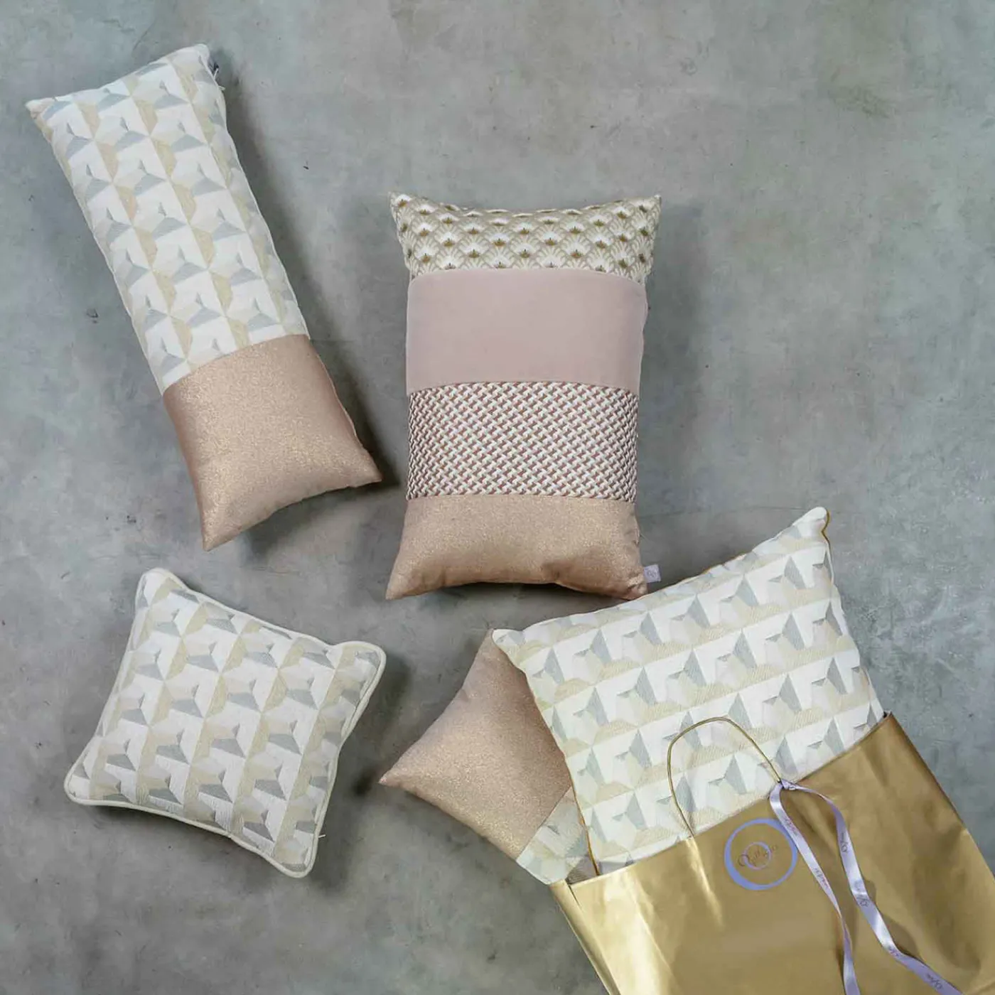 l'Opificio Cuscino Carrè bianco in tessuto jacquard geometrico> Cuscini