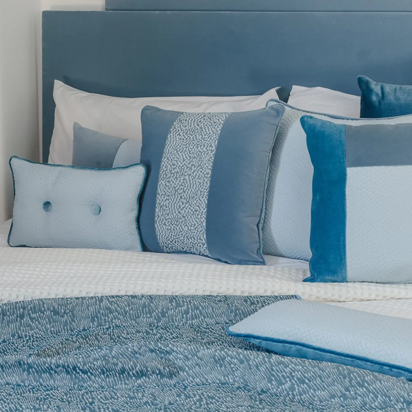 l'Opificio Cuscino Carrè Bis blu in Velluto di Lino e Tessuto Jacquard> Cuscini