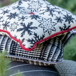 l'Opificio Cuscino Carré in tessuto jacquard alpino><noscript><img width=