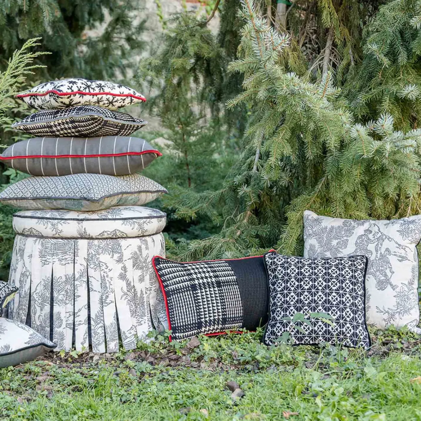 l'Opificio Cuscino Carrè quadrato bianco e nero in tessuto jacquard geometrico> Cuscini