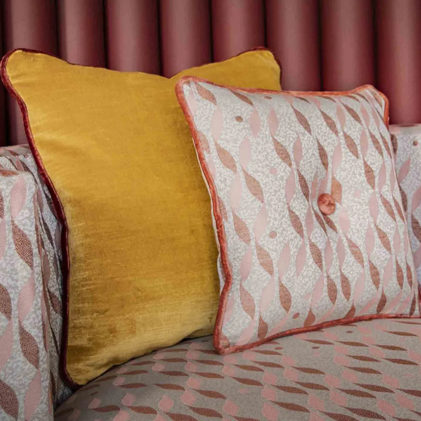 l'Opificio Cuscino Carrè Rosa in tessuto jacquard TALIA> Cuscini