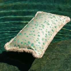 Carola fra i Trulli Cuscino piccolo con frange verdi e acquatiche><noscript><img width=