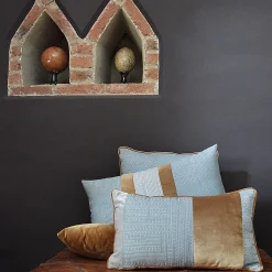 l'Opificio Cuscino semplice in tessuto jacquard e velluto di seta><noscript><img width=