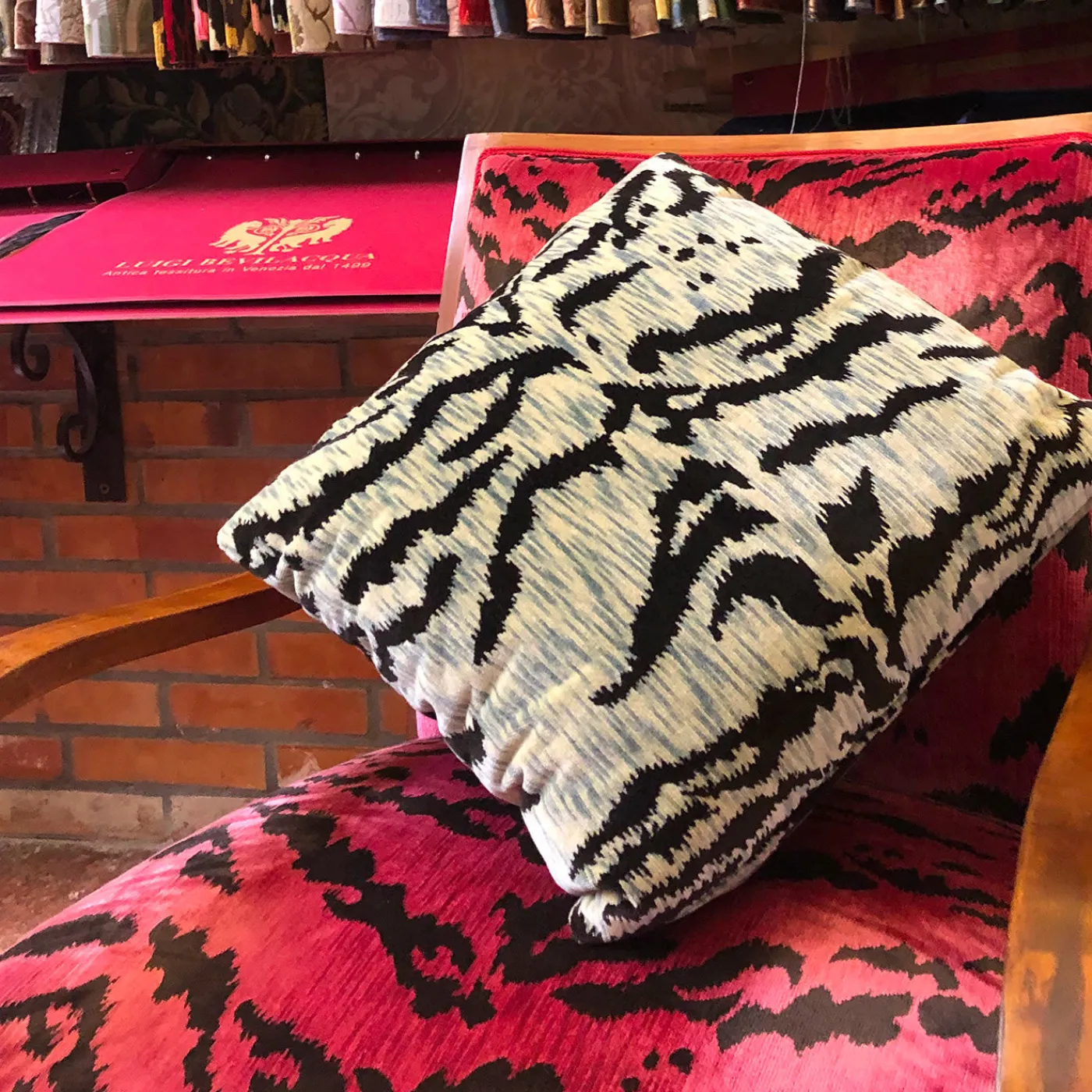 Tessitura Bevilacqua Cuscino Tiger Velvet Baltic> Cuscini