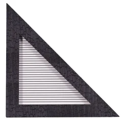 Chendù Decorazione da parete a triangolo in legno carbonizzato della collezione ORU> Sculture Da Parete