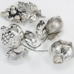 Brandimarte Firenze Decorazione in argento con melograno su stelo><noscript><img width=