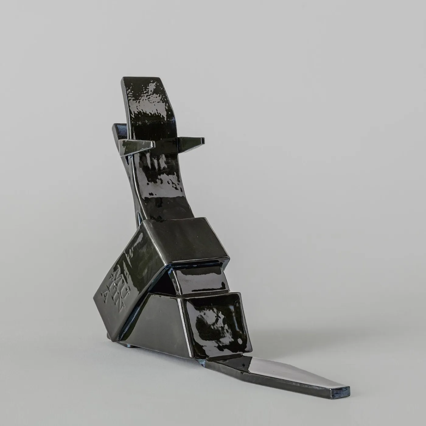 Mutina El Lobo Nero Oggetto Decorativo di Patricia Urquiola> Statuine