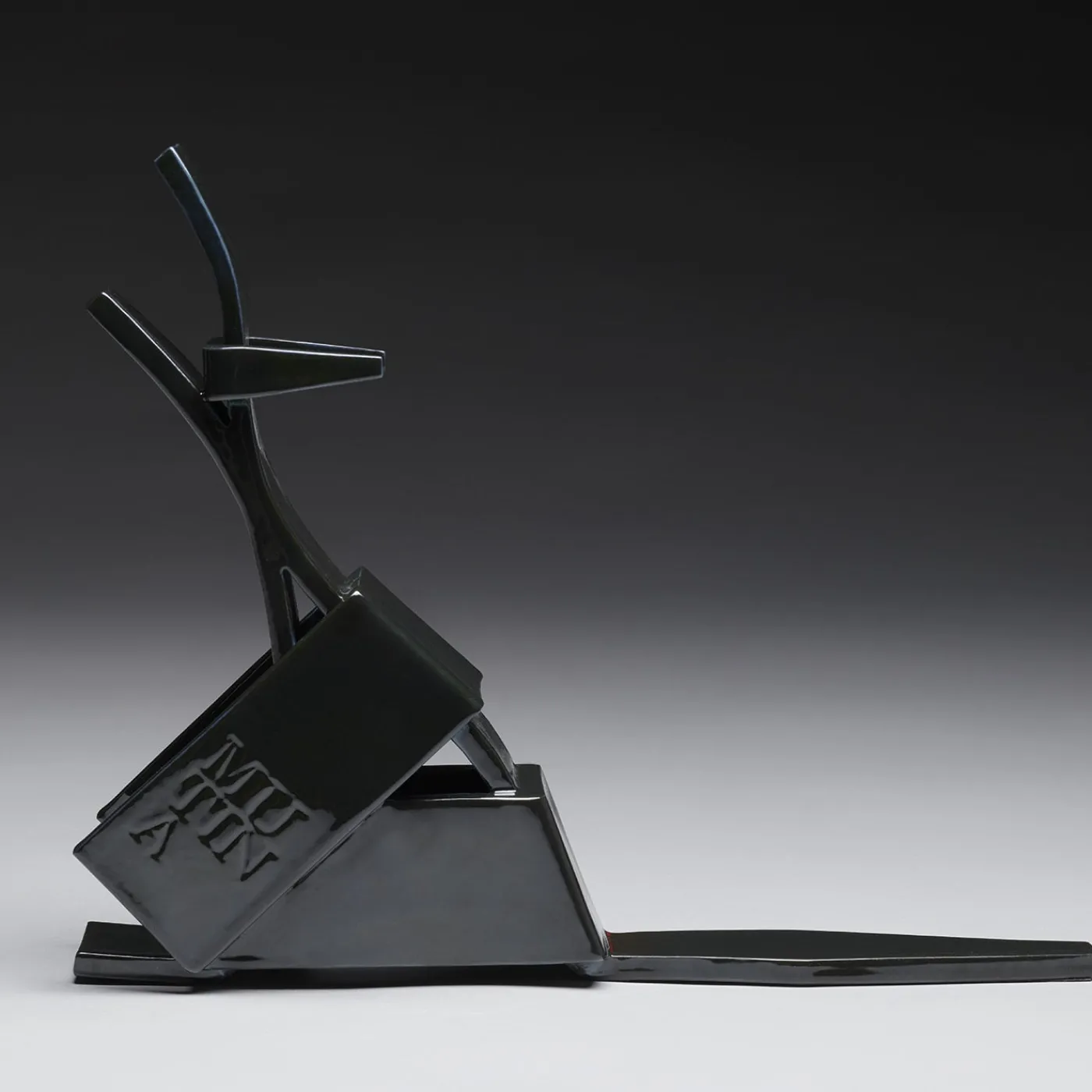 Mutina El Lobo Nero Oggetto Decorativo di Patricia Urquiola> Statuine