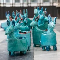 Patrizia Italiano Figurina Asino con Ali in Ceramica Azzurro Chiaro><noscript><img width=