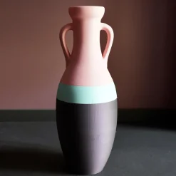 Pop Pot Giulio Cesare XL Anfora nera azzurra e rosa> Anfore