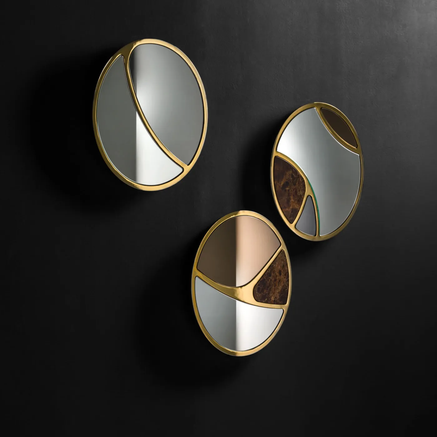 Black Tie Kit di 3 specchi Delta 1-2-3 di Claudia Campone e Martina Stancati> Specchi Da Parete