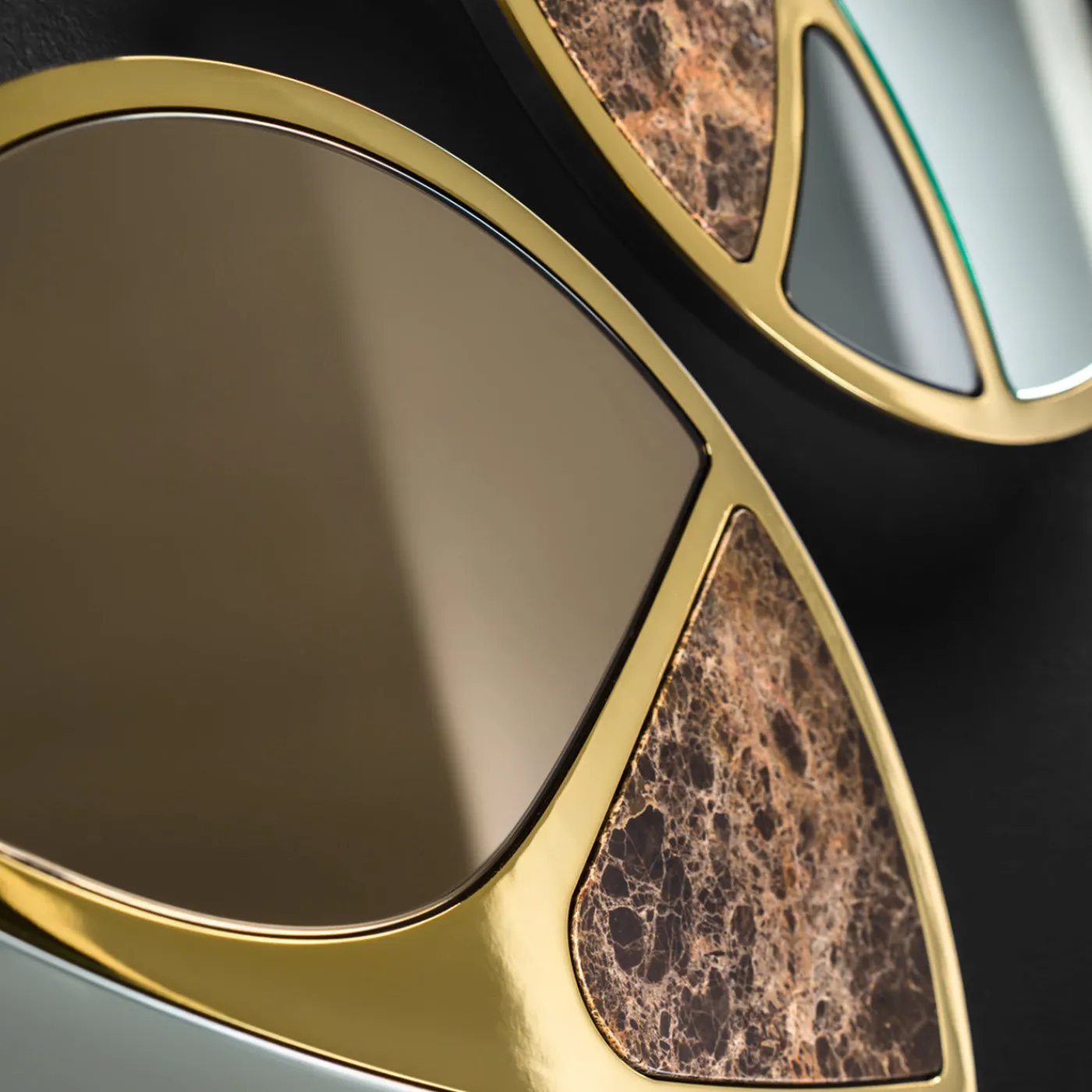 Black Tie Kit di 3 specchi Delta 1-2-3 di Claudia Campone e Martina Stancati> Specchi Da Parete