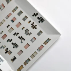 Grand Tour by Vito Nesta La Finestra Sul Cortile Videopoche quadrata grande in porcellana #2><noscript><img width=