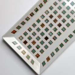 Grand Tour by Vito Nesta La Finestra Sul Cortile Videopoche rettangolare in porcellana #4><noscript><img width=