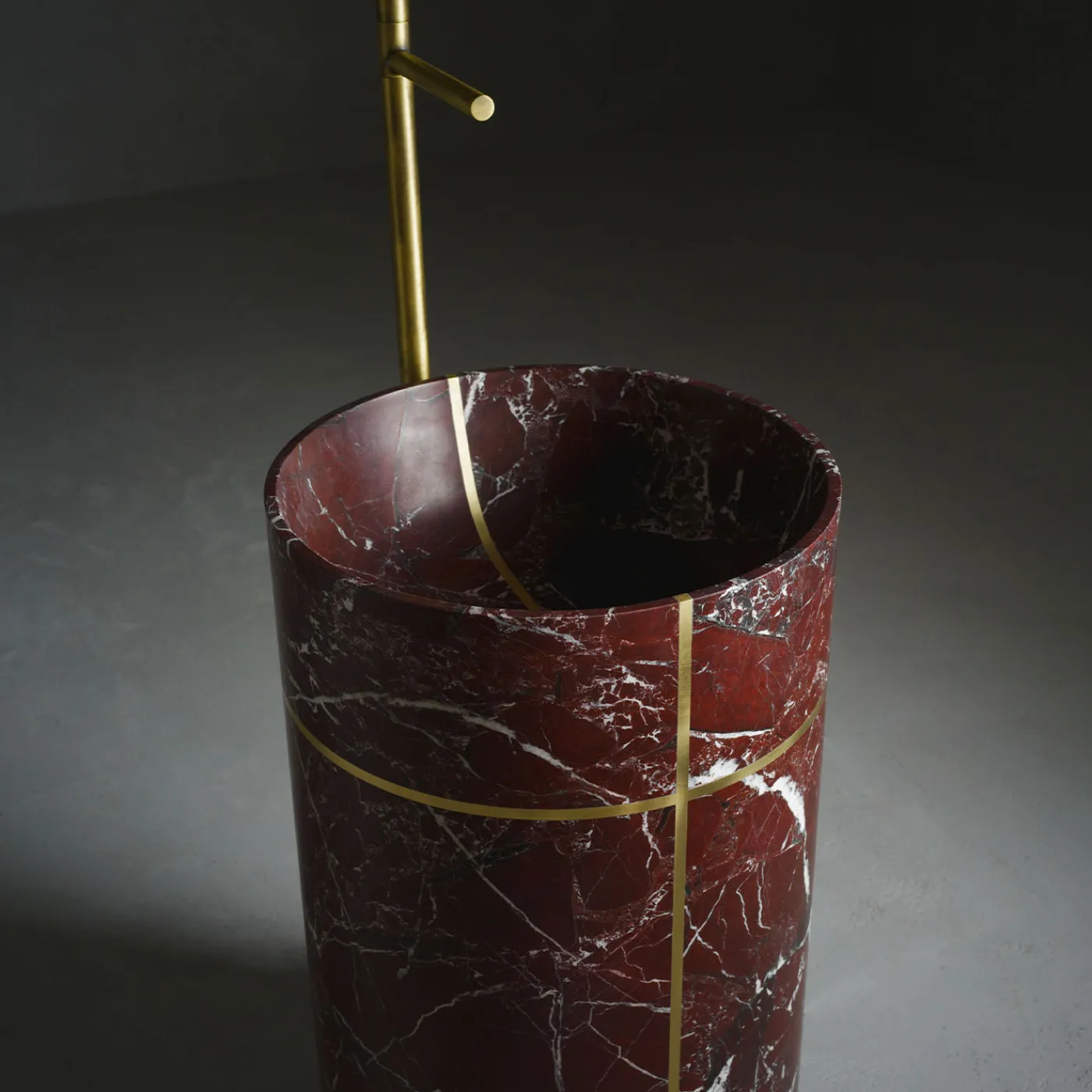 Kreoo Lavabo Tao Freestanding in Rosso Lepanto> Lavabi E Vasche Da Bagno