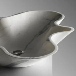 Kreoo Nabhi Collection Lavabo Bowl N.1 in Calacatta Carrara><noscript><img width=