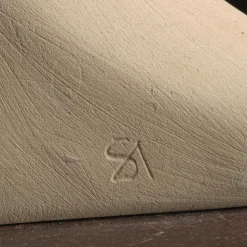 Creazioni di Andrea Serra Oltre le Maree scultura in pietra leccese><noscript><img width=