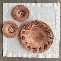 Giovanna La Falce Piatto decorativo Terra><noscript><img width=