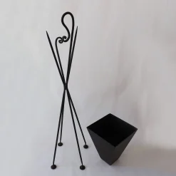 AV Metal Piedistallo in metallo con vaso Tessingiu><noscript><img width=