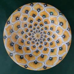 La Bottega del Vasaio Piuma di pavone gialla ⌀ Piatto decorativo da 30 cm><noscript><img width=