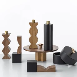 Colé Portacandele in noce Constantin di Agustina Bottoni><noscript><img width=