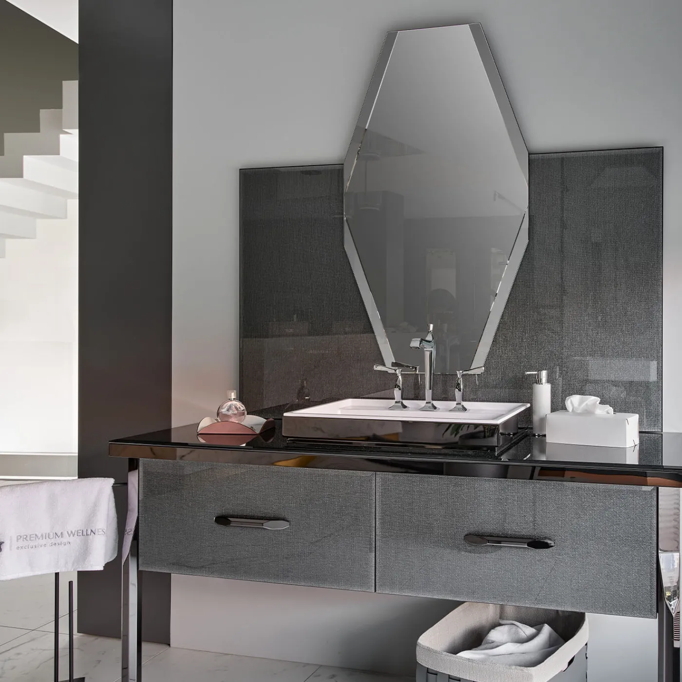 ADJ Style Portatovaglioli rettangolari bianchi in pelle Bottega di E. Borovkova> Arredo Bagno