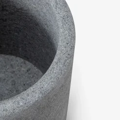 Veltha Outdoor Stone Design Portavasi in pietra Peperino grigio lapis> Cachepot E Portavasi