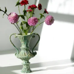 Raffaella Bandera Rocco Anse Vaso scultoreo in ceramica verde><noscript><img width=